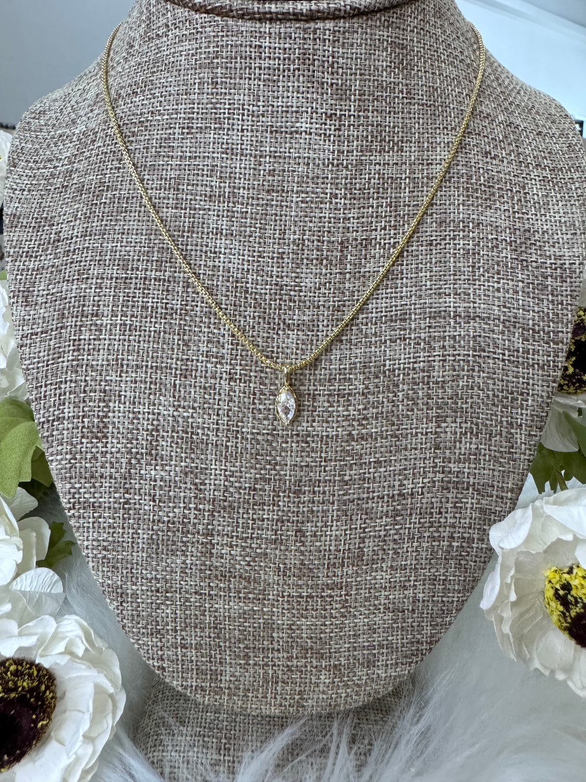 Crystal Stud Textured Chain Necklace