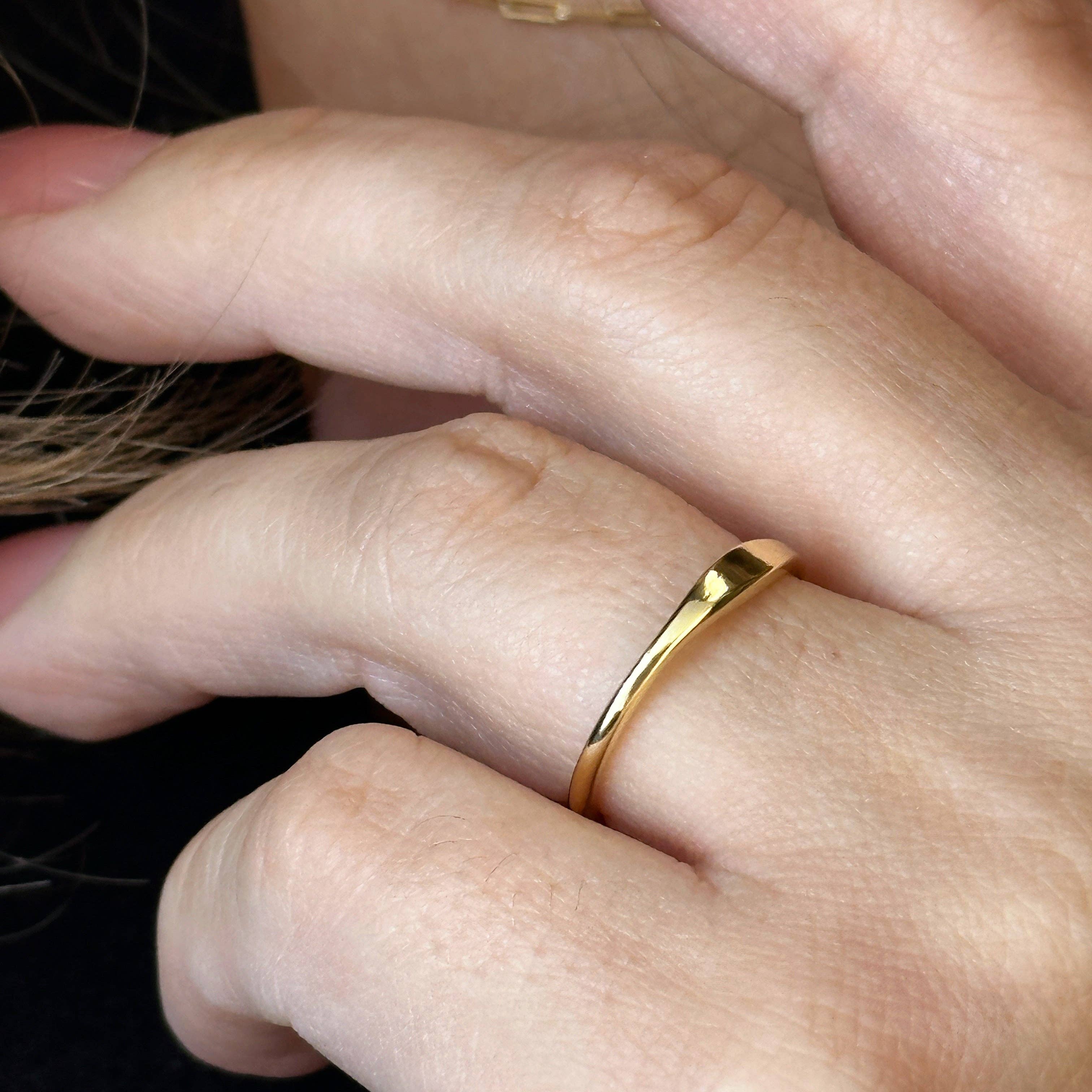 GoldFi - 18k Gold Filled Slim Flat Top Band Ring: 7
