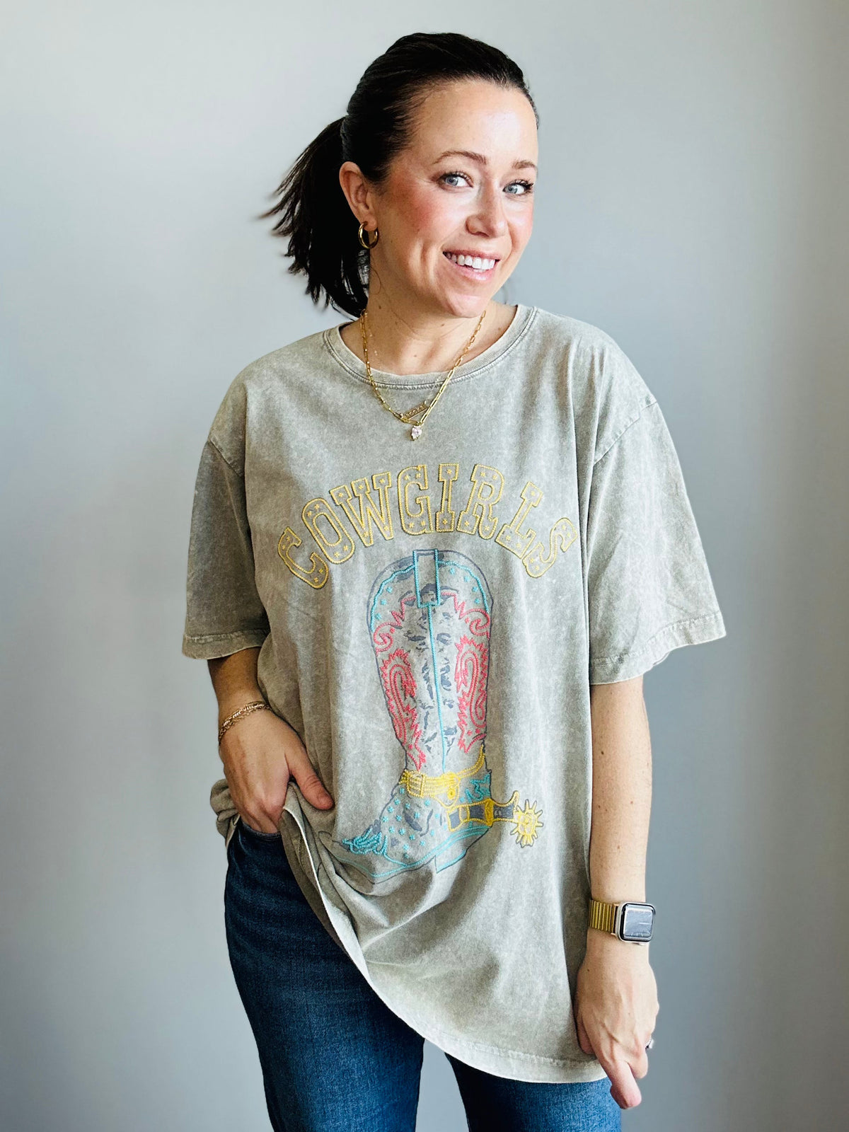 Cowgirls Vintage Boot Graphic Tee – Oversized Fit