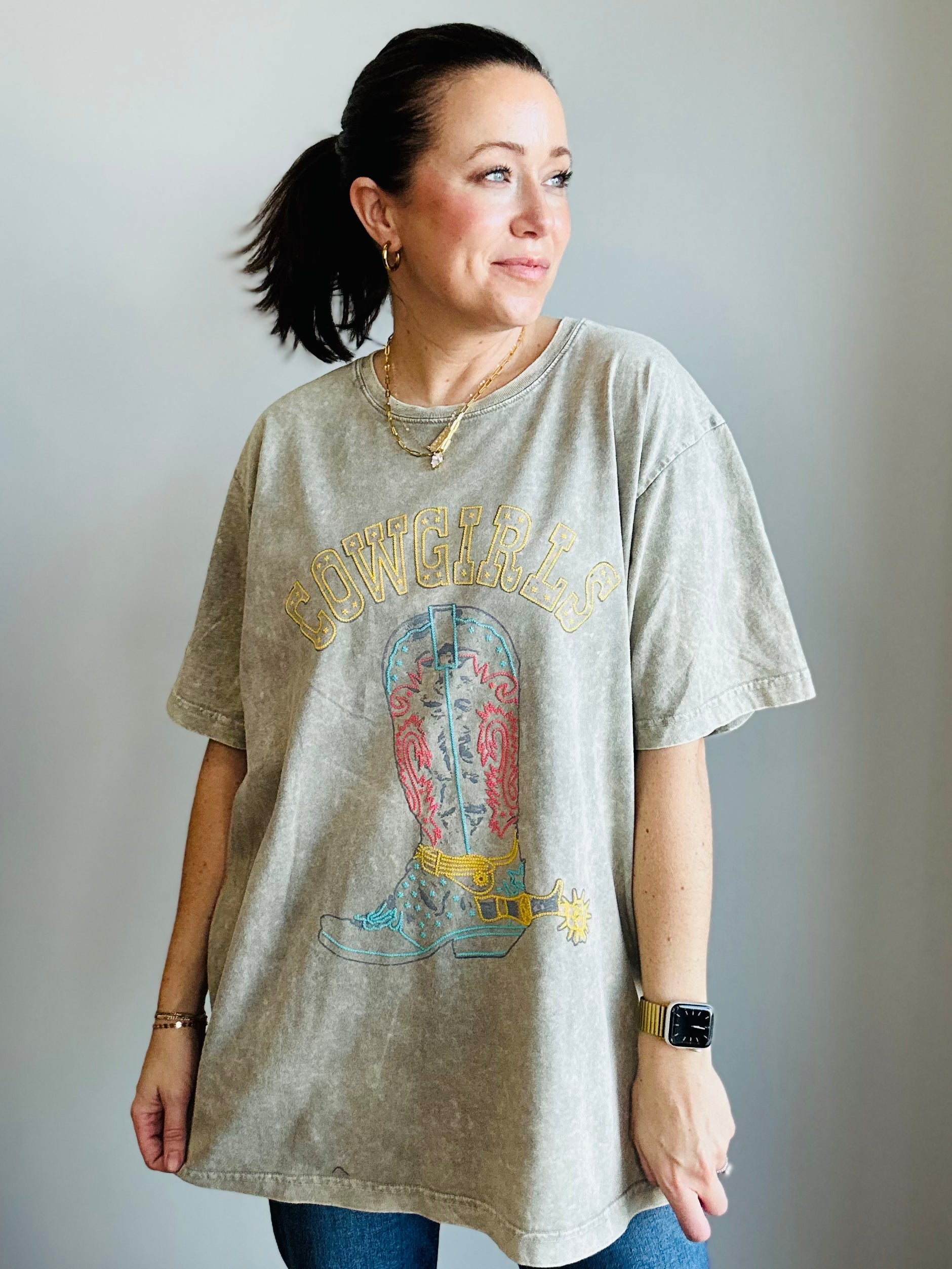 Cowgirls Vintage Boot Graphic Tee – Oversized Fit
