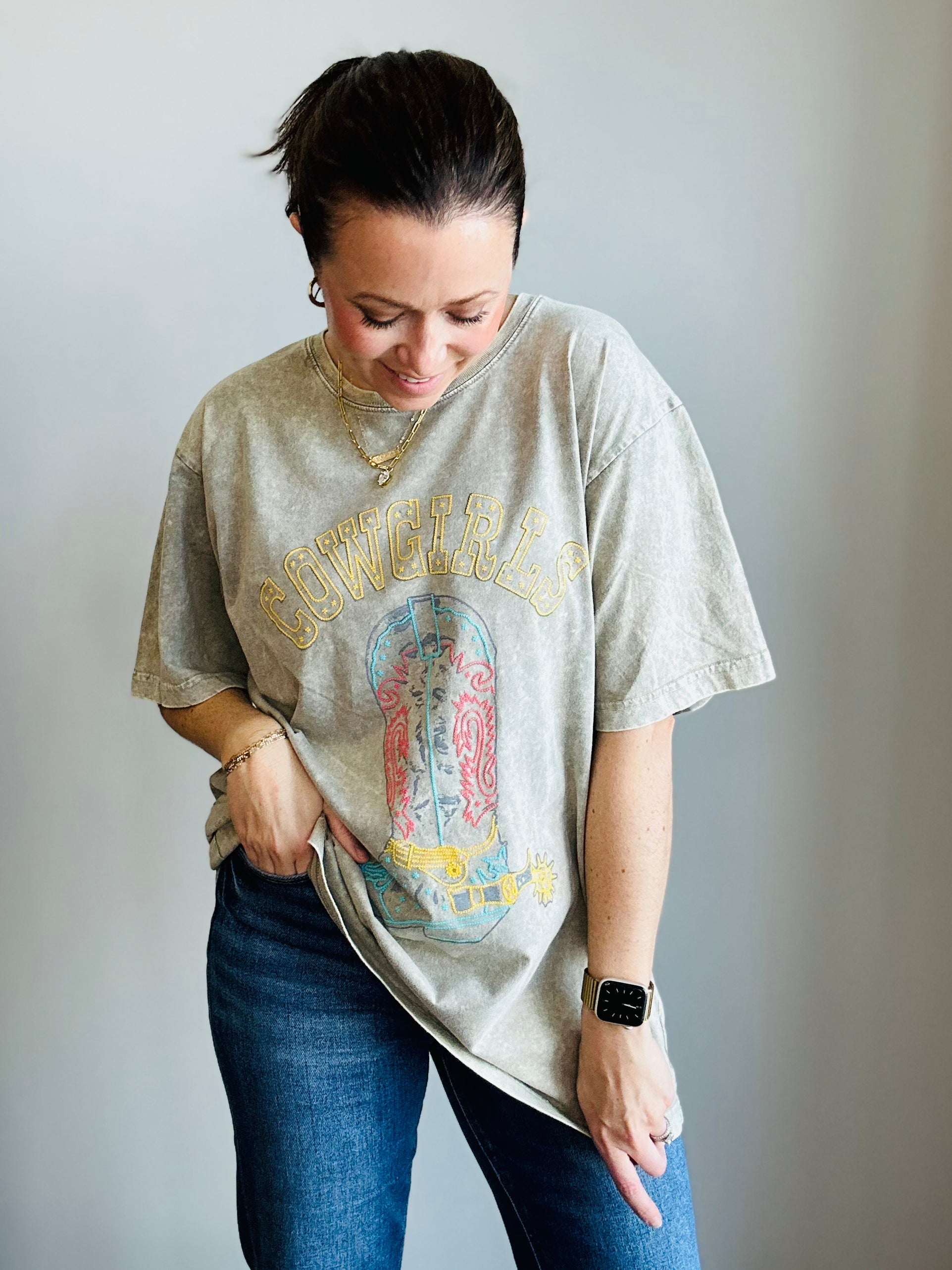 Cowgirls Vintage Boot Graphic Tee – Oversized Fit