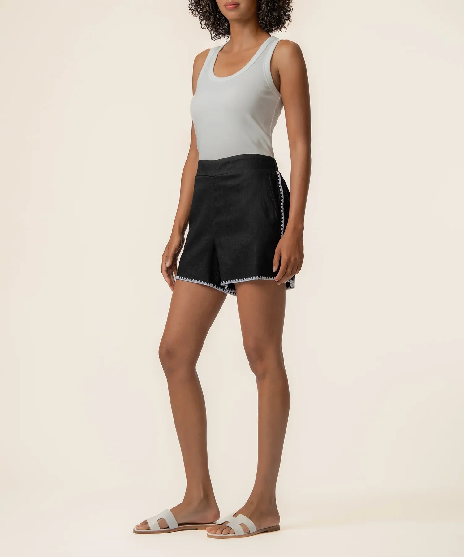 Nicolette Bermuda Short with Embroidered Detail