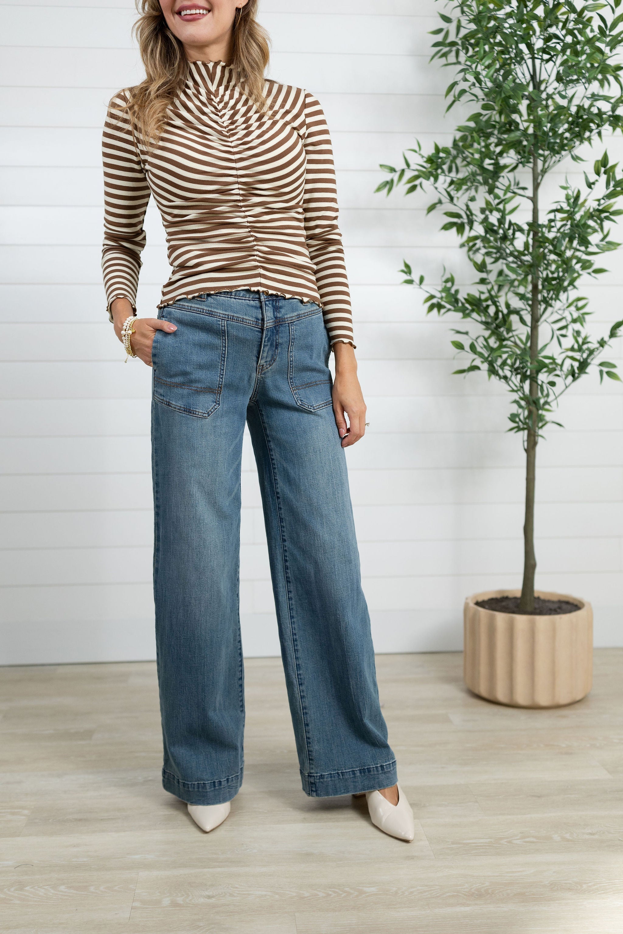 Mac and Me Porkchop Pocket Wide Leg